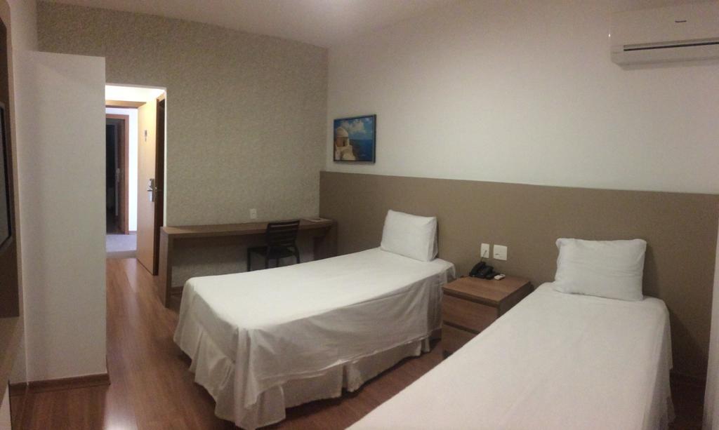 Lord Hotel Aeroporto Confins Vespasiano Zimmer foto