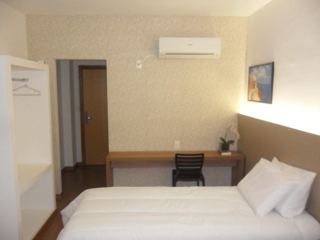 Lord Hotel Aeroporto Confins Vespasiano Zimmer foto